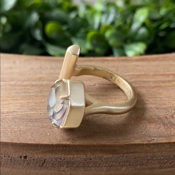 Kendra Scott Abalone Shell Ring size 6 - Picture 5 of 7
